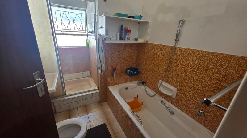 4 Bedroom Property for Sale in Goodwood Park Western Cape